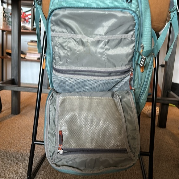 Thule Computer Backpack - Picture 4 of 8